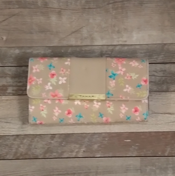 Tahari Tan Floral Foldable Button Snap Wallet - Picture 6 of 6